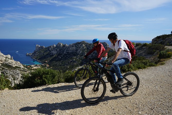 Ultimate Calanques Panoramic e-bike Ride – 3h (Small Group) - How much history and guiding to expect