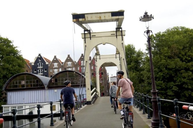 Urban Adventures Amsterdam Bike Tour, Graffiti and Magnet Fishing - Westerpark starts the ride with room to breathe