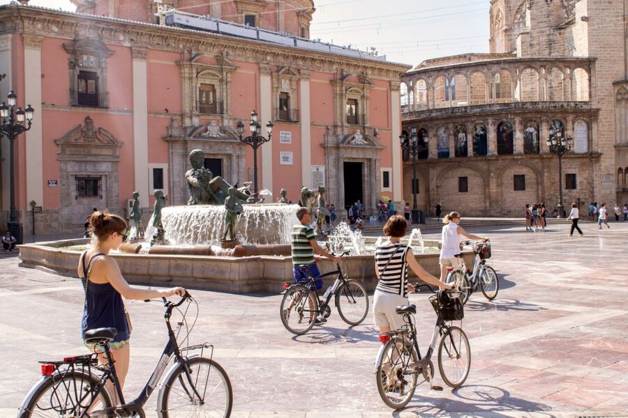 Valencia Bike Tour - Entering the Turia Gardens by bicycle