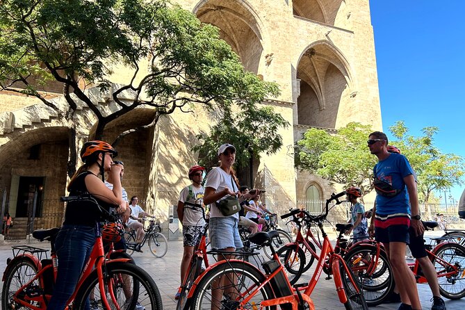 Valencia City Highlights in Guided Bike or E-Bike Tour - The cathedral quarter and Valencia’s religious center