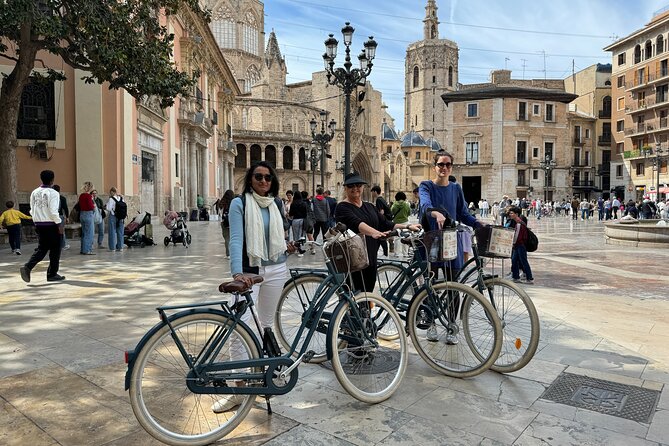 Valencia Guided Bike or E-Bike Tour in Small Group - Reaching Torres de Serranos by bike