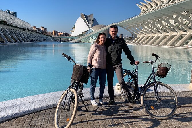 Valencia Guided Bike or E-Bike Tour in Small Group - Thirty minutes through the former Turia riverbed