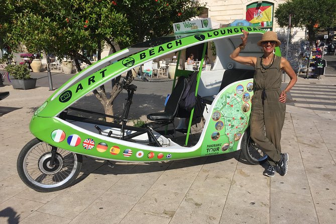 Velobike tour ecologico guidato con soste per visitare i monument - Piazza Archimede and the Diana Fountain