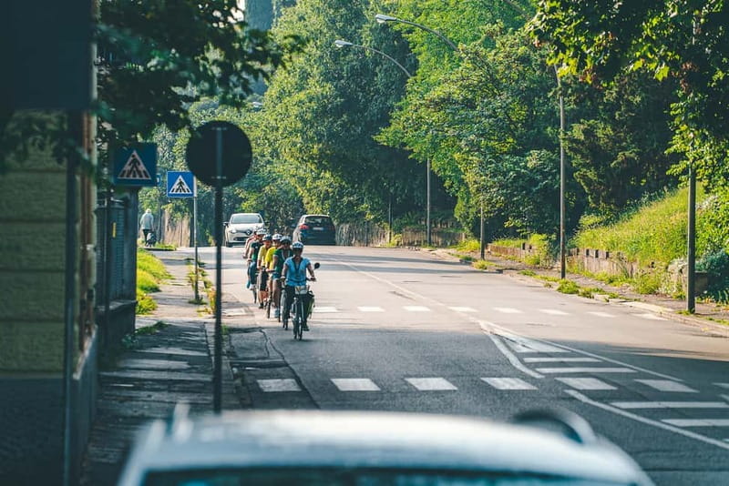 Verona e-Bike Tour: City Center and Panoramic Views - Who should book this ride