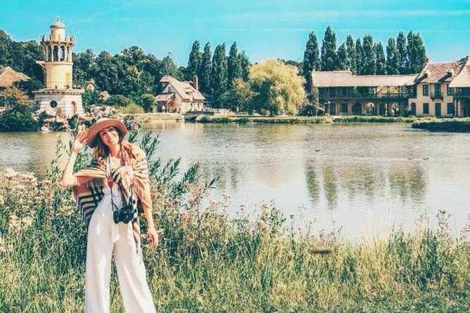 Versailles Bike Tour with Market, Gardens & Guided Palace Tour - Cycling through the gardens and fountains
