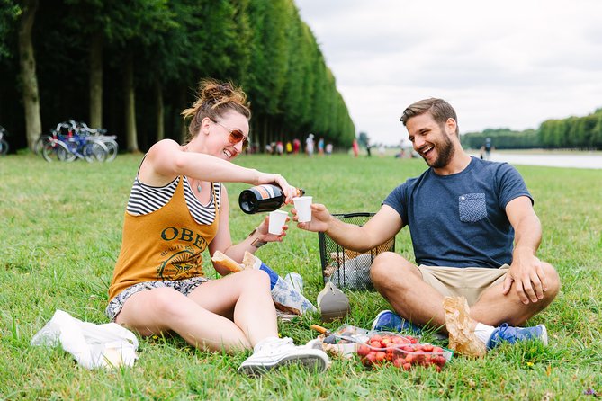 Versailles Full Day Bike Tour with Palace, Gardens, & Picnic - Shopping for lunch at Place du Marché Notre Dame