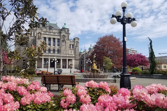 Victoria City Highlights Pedal or E-Bike Tour - Hoods & Legends - Price, pace, and physical effort