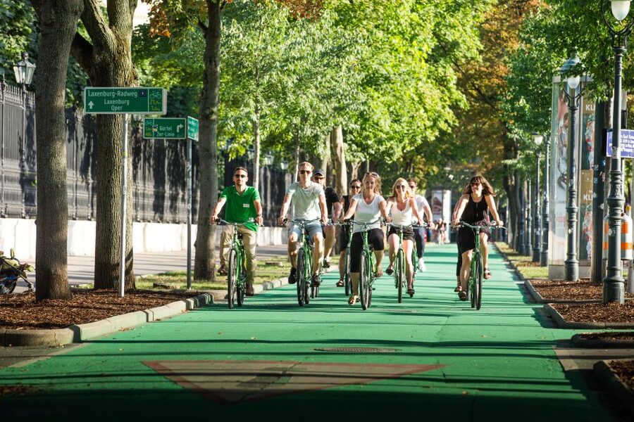 Vienna by Bike 3-Hour All-In-One City Bike Tour in English - Key points at a glance