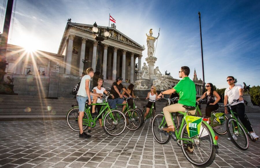 Vienna by Bike 3-Hour All-In-One City Bike Tour in English - Why a bike is a smart way to see Vienna