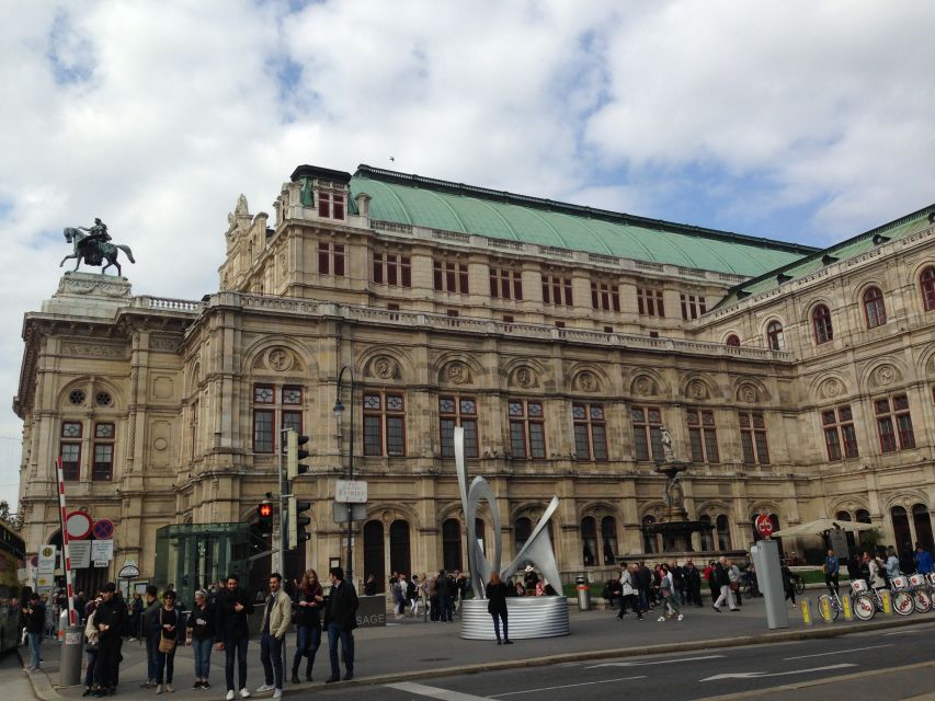 Vienna: Guided E-Bike Tour - Danube Island and the wider river view