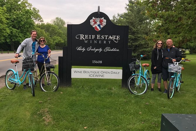 Vine and Dine Bicycle Wine Tour with Lunch - Starting in Niagara Falls and getting set up