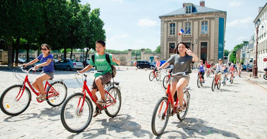 VIP Versailles Bike Tour & Kings Apartment Tour - A royal picnic beside the Grand Canal