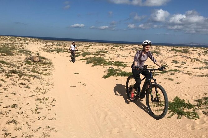 Volcanic Discovery PREMIUM eBike Tour: 35 km - Key points to know before booking
