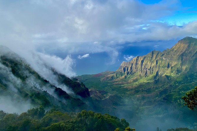 Waimea Canyon Downhill Bike Ride - Sunset at Kekaha Beach and the Niʻihau view