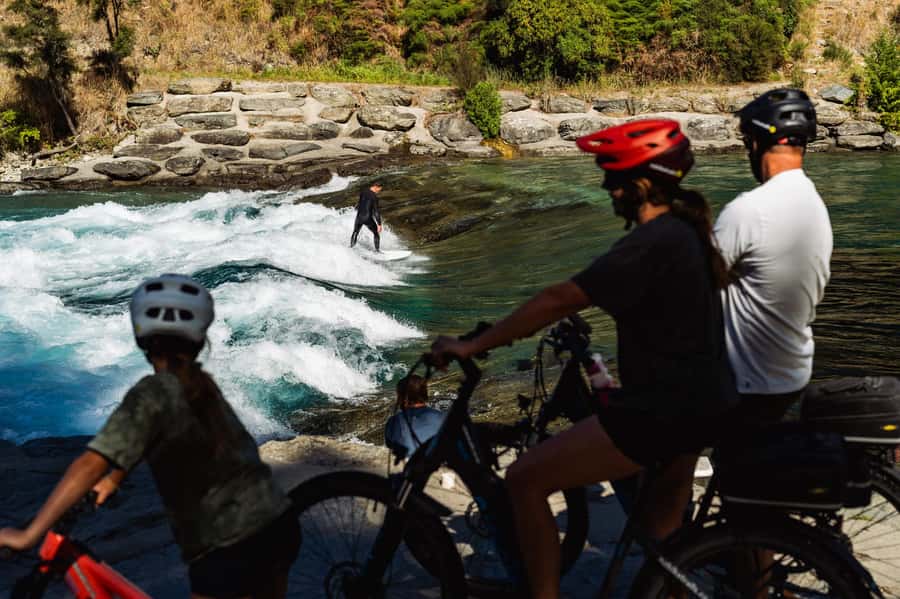Wānaka: Gladstone Track and Wanaka Trails on Bike or eBike - A practical stop at Pembroke Patisserie