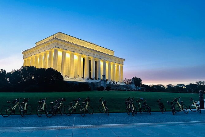 Washington DC Sites at Night Guided Bicycle Tour - Starting at D Street with the right expectations