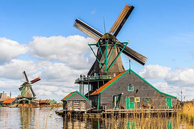 Zaanse Schans Windmills E Bike Day Trip from Amsterdam - Zaanse Schans in one carefully timed hour