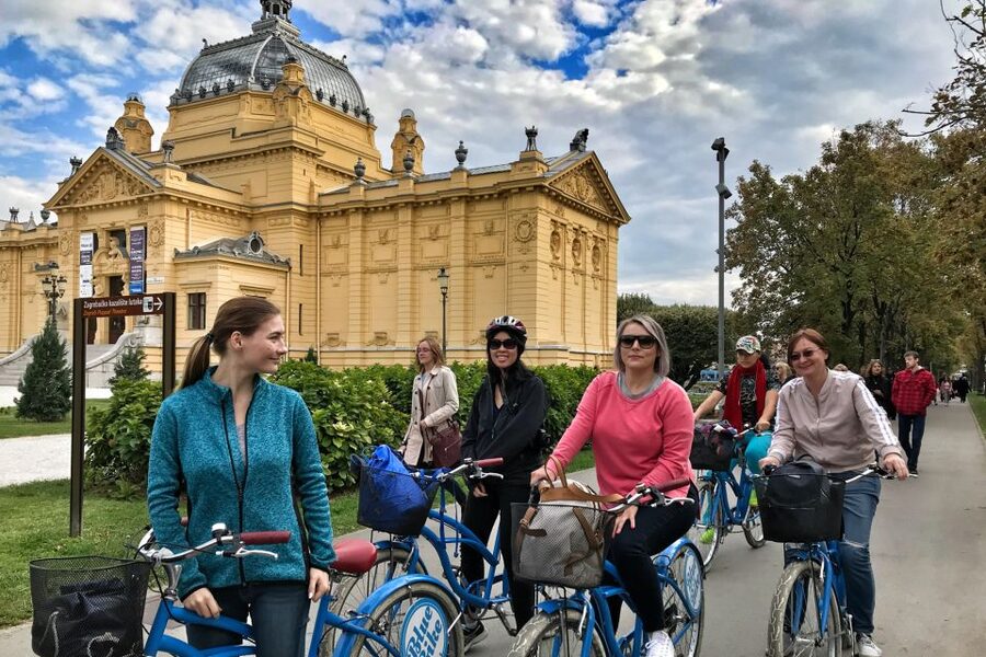 Zagreb: 2.5-Hour Highlights Bike Tour - Key points to know before you book