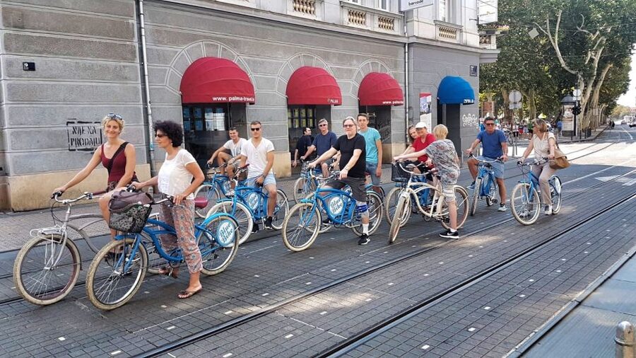 Zagreb: 2.5-Hour Highlights Bike Tour - The archives, parks, and lesser-known monuments