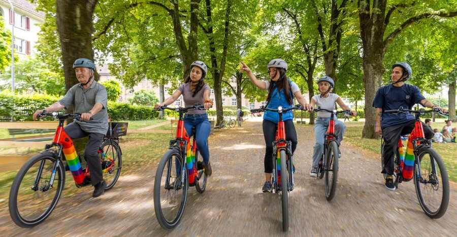 Zurich: E-Bike City Tour - Guides, group size, and the feel of the ride